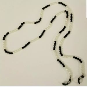 Eye Glasses Holder with natural Freshwater Pearls